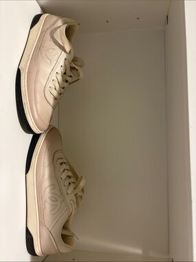 CHANEL Men's Cream/Tan Leather Low-Top Sneakers
